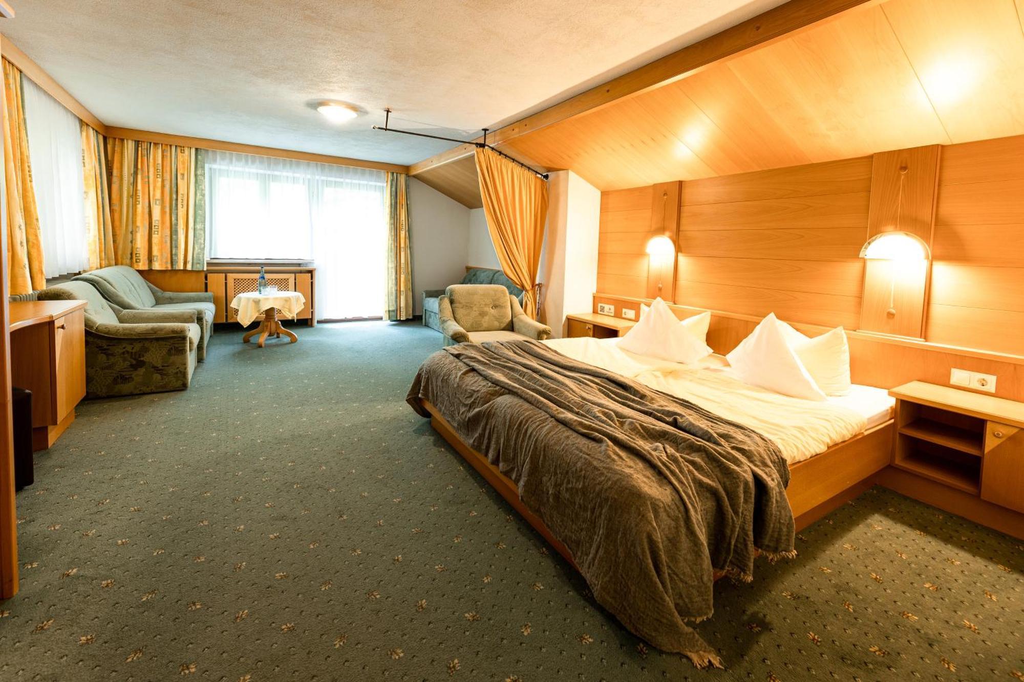 Edelweiss 4*