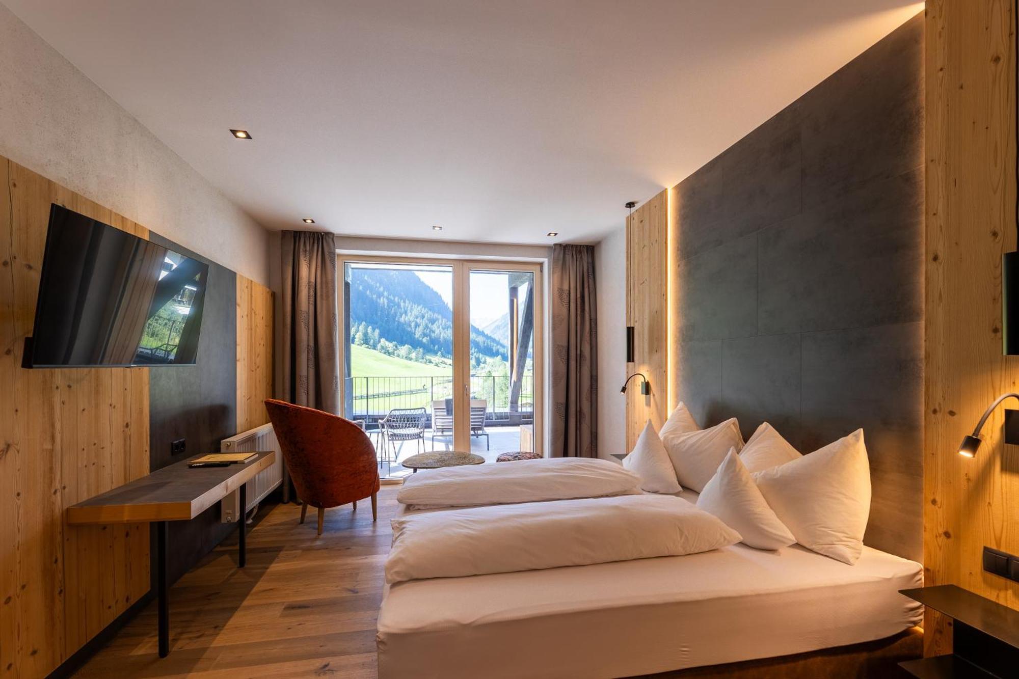 Edelweiss Hotel